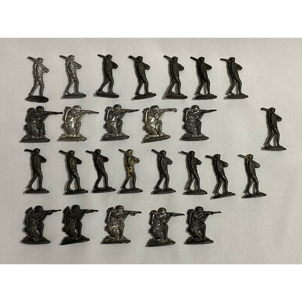 Vintage Cast Metal Toy Soldiers Army Men Figures Lot of 26